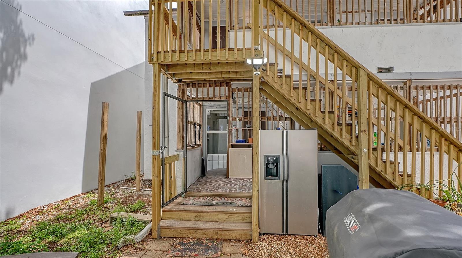 Image 11 of 76 For 420 Kumquat Court