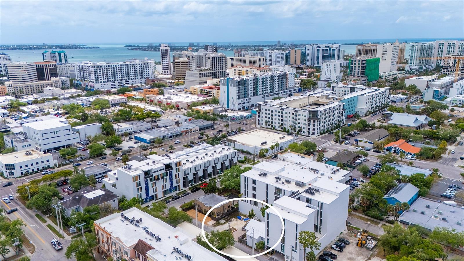 Image 18 of 76 For 420 Kumquat Court