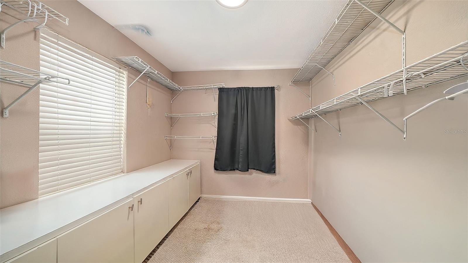 Image 23 of 76 For 420 Kumquat Court