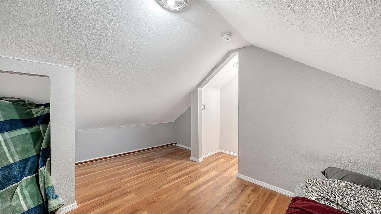 Image 36 of 76 For 420 Kumquat Court