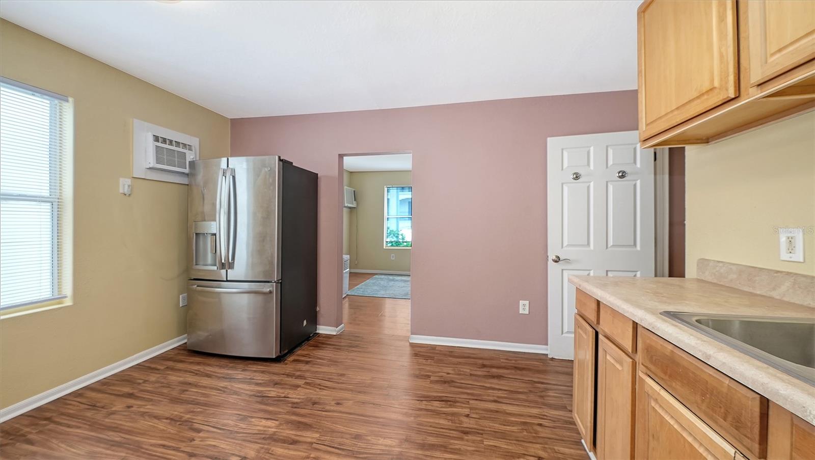 Image 38 of 76 For 420 Kumquat Court