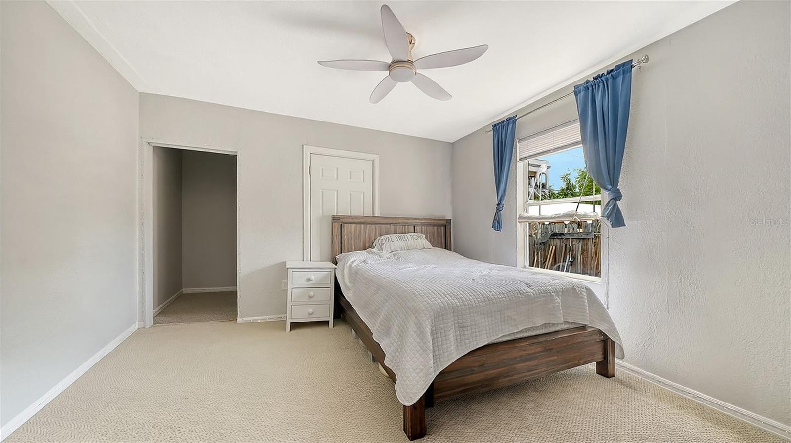 Image 5 of 76 For 420 Kumquat Court