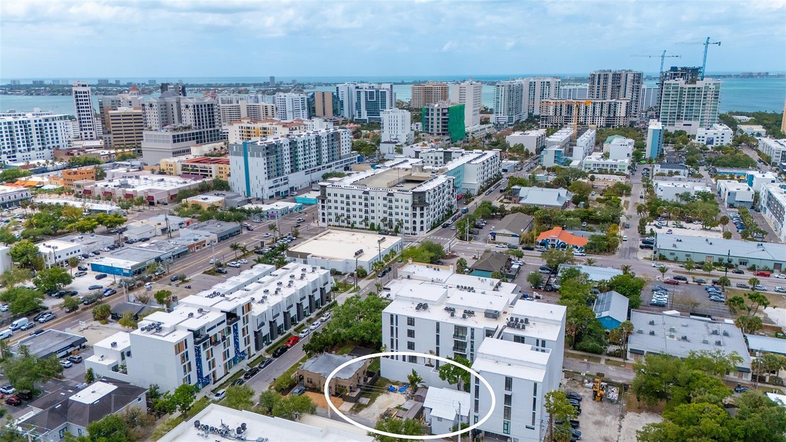 Image 9 of 76 For 420 Kumquat Court