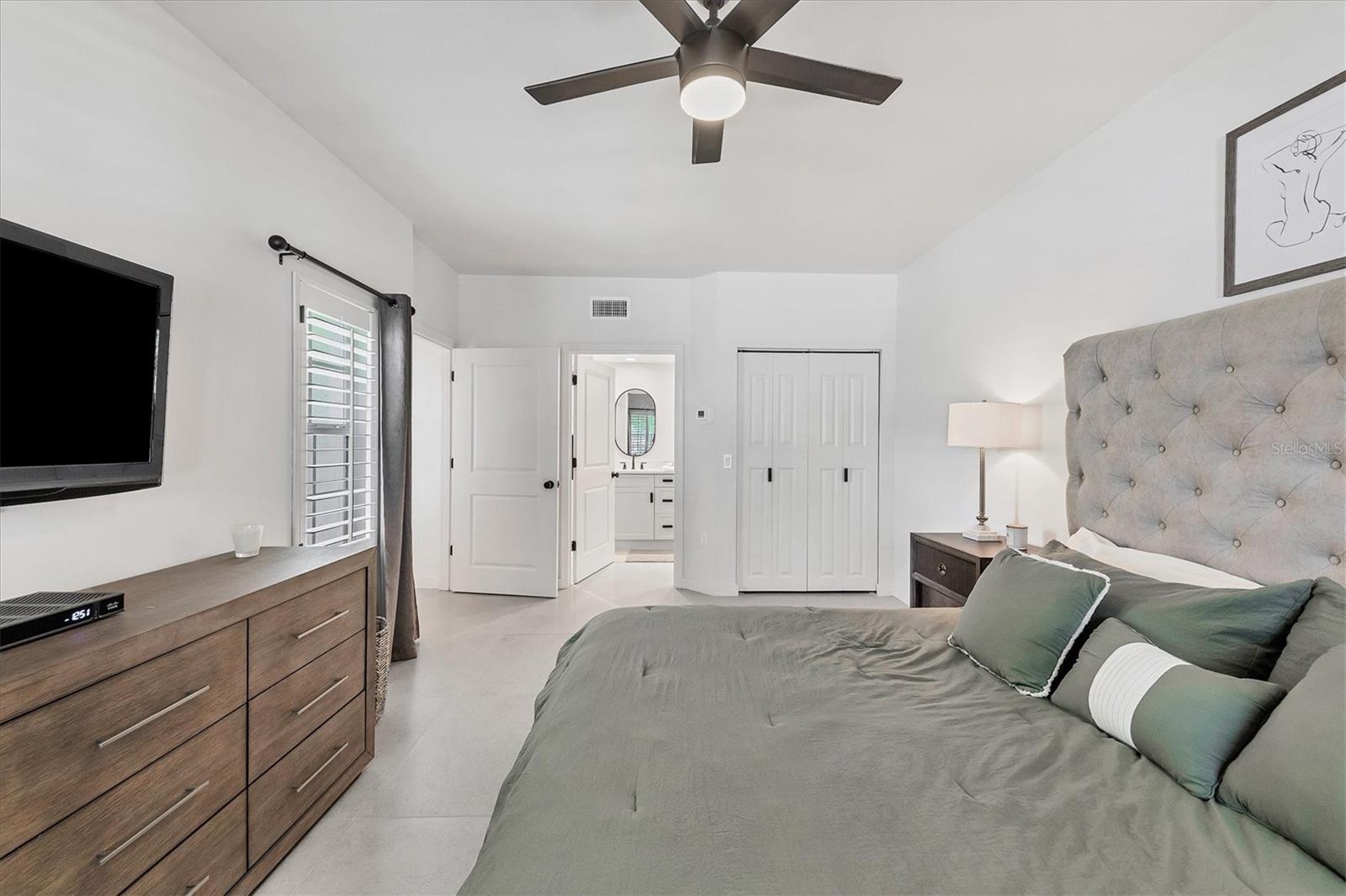 Image 24 of 37 For 3401 54th Drive W 203