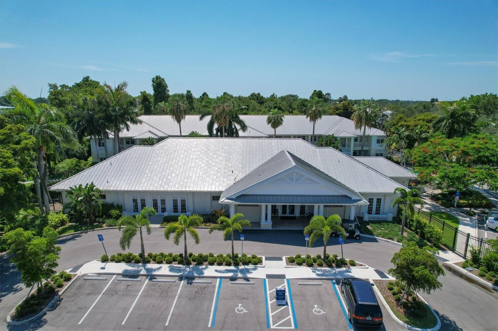 Image 28 of 37 For 3401 54th Drive W 203