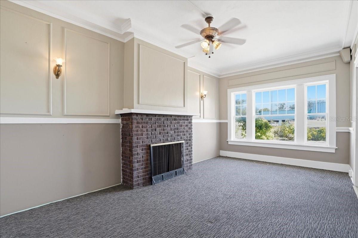 Image 6 of 32 For 337 8th Avenue W
