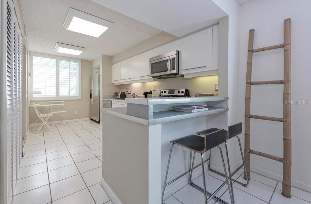 Image 12 of 49 For 842 Bayport Way 842