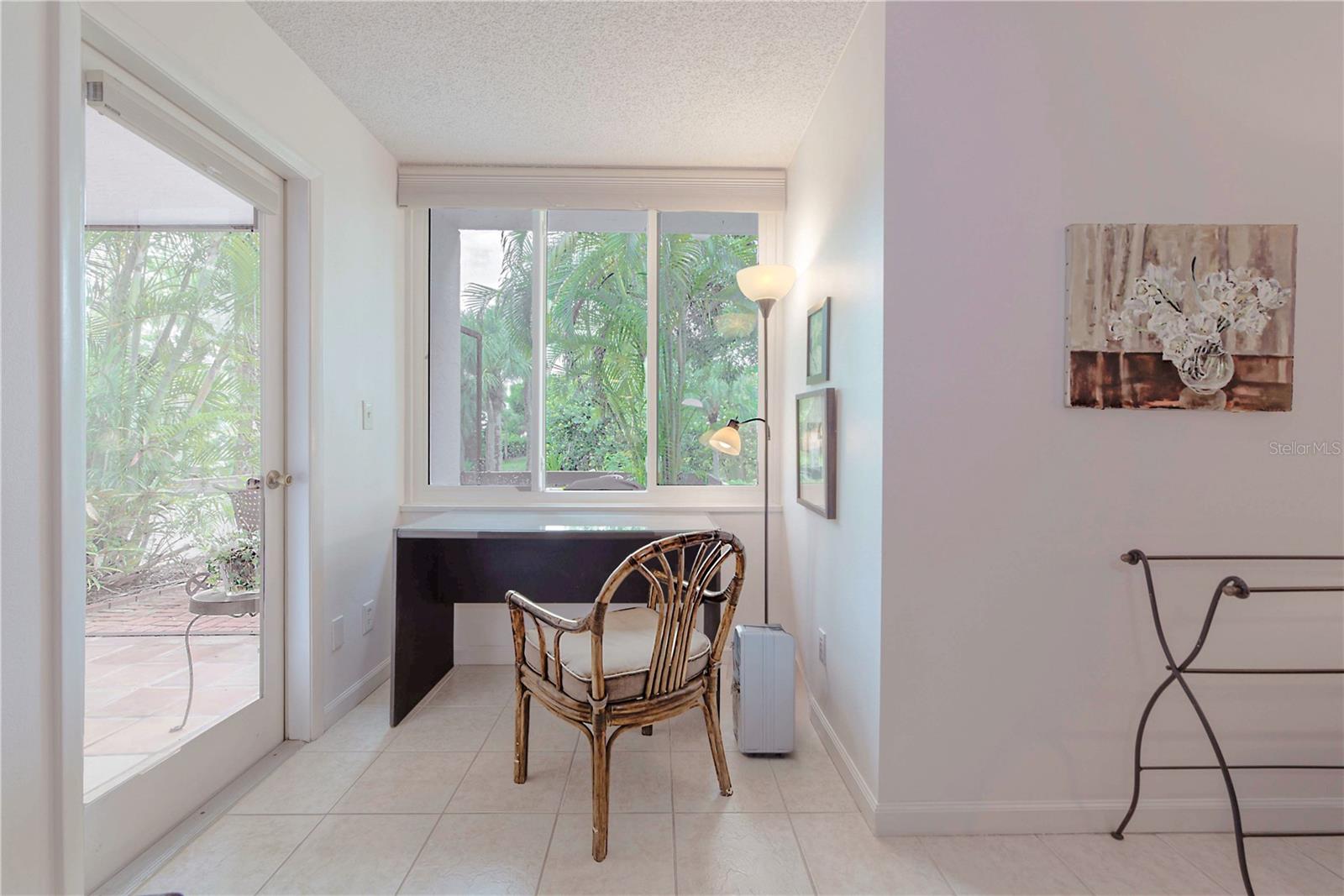 Image 18 of 49 For 842 Bayport Way 842