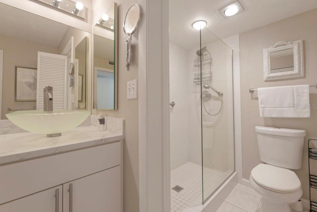 Image 22 of 49 For 842 Bayport Way 842