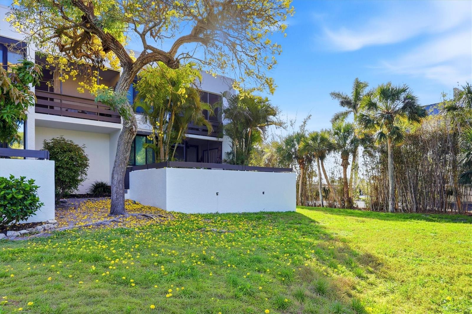 Image 42 of 49 For 842 Bayport Way 842