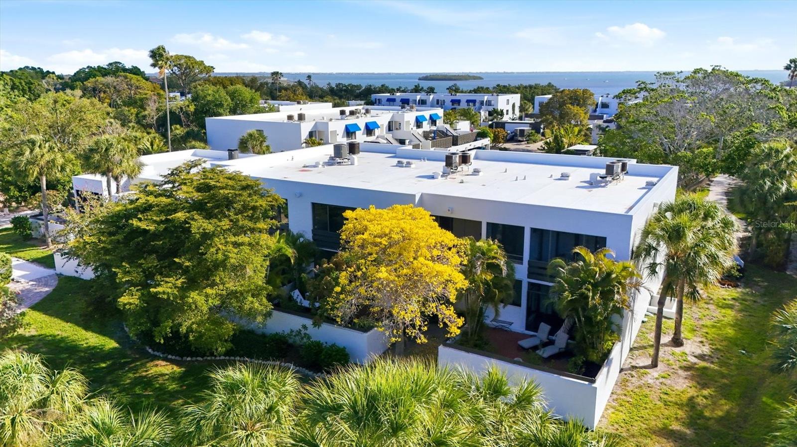 Image 43 of 49 For 842 Bayport Way 842