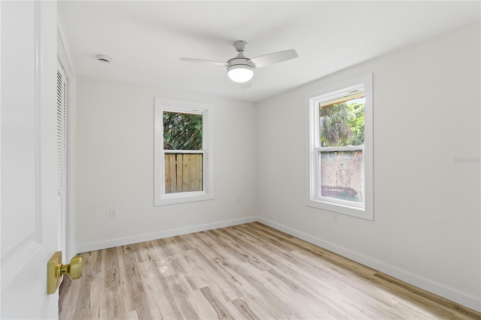 Image 19 of 41 For 5211 25th Avenue S