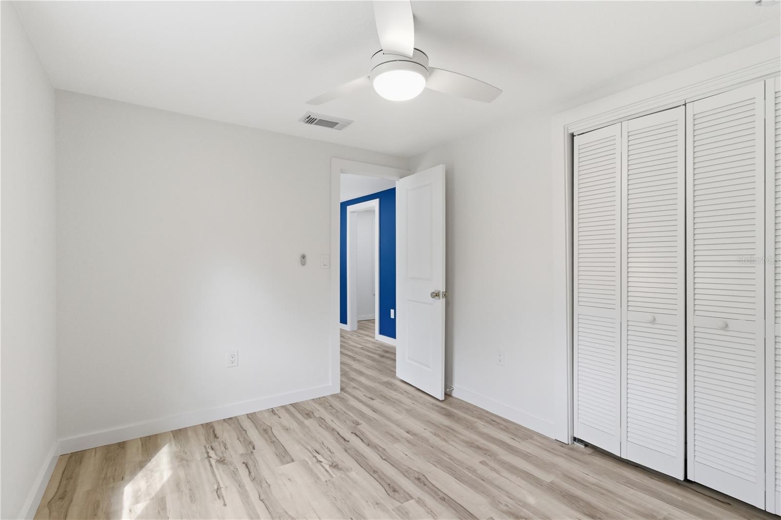 Image 21 of 41 For 5211 25th Avenue S