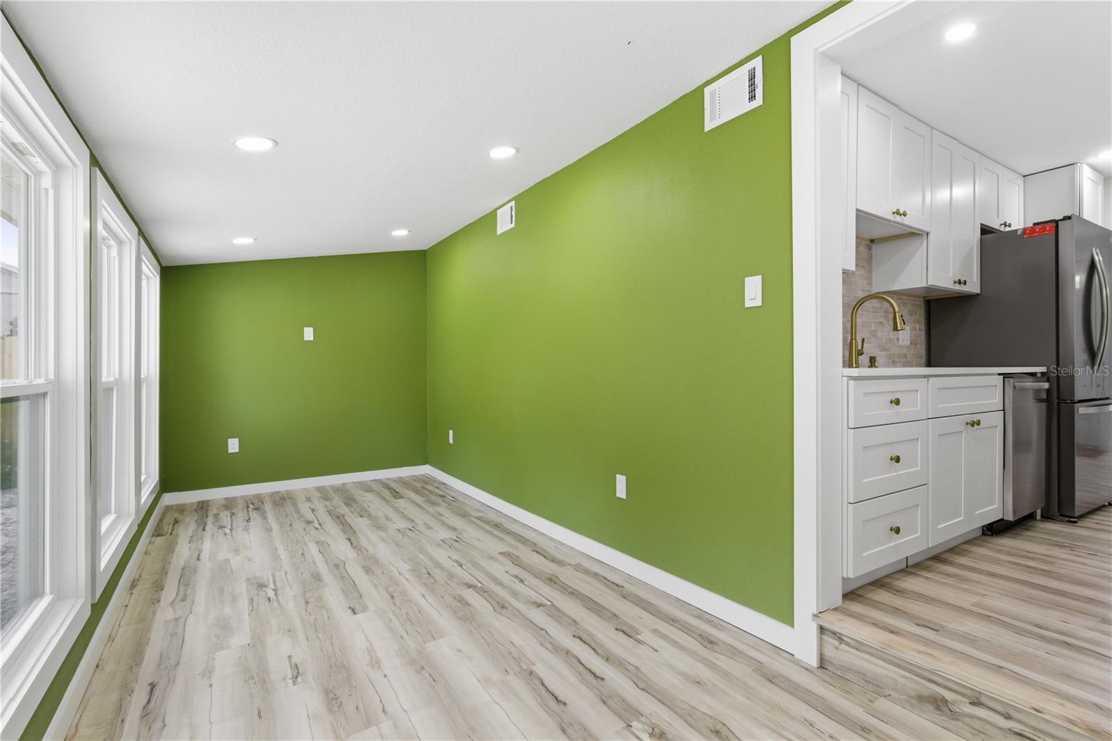 Image 25 of 41 For 5211 25th Avenue S