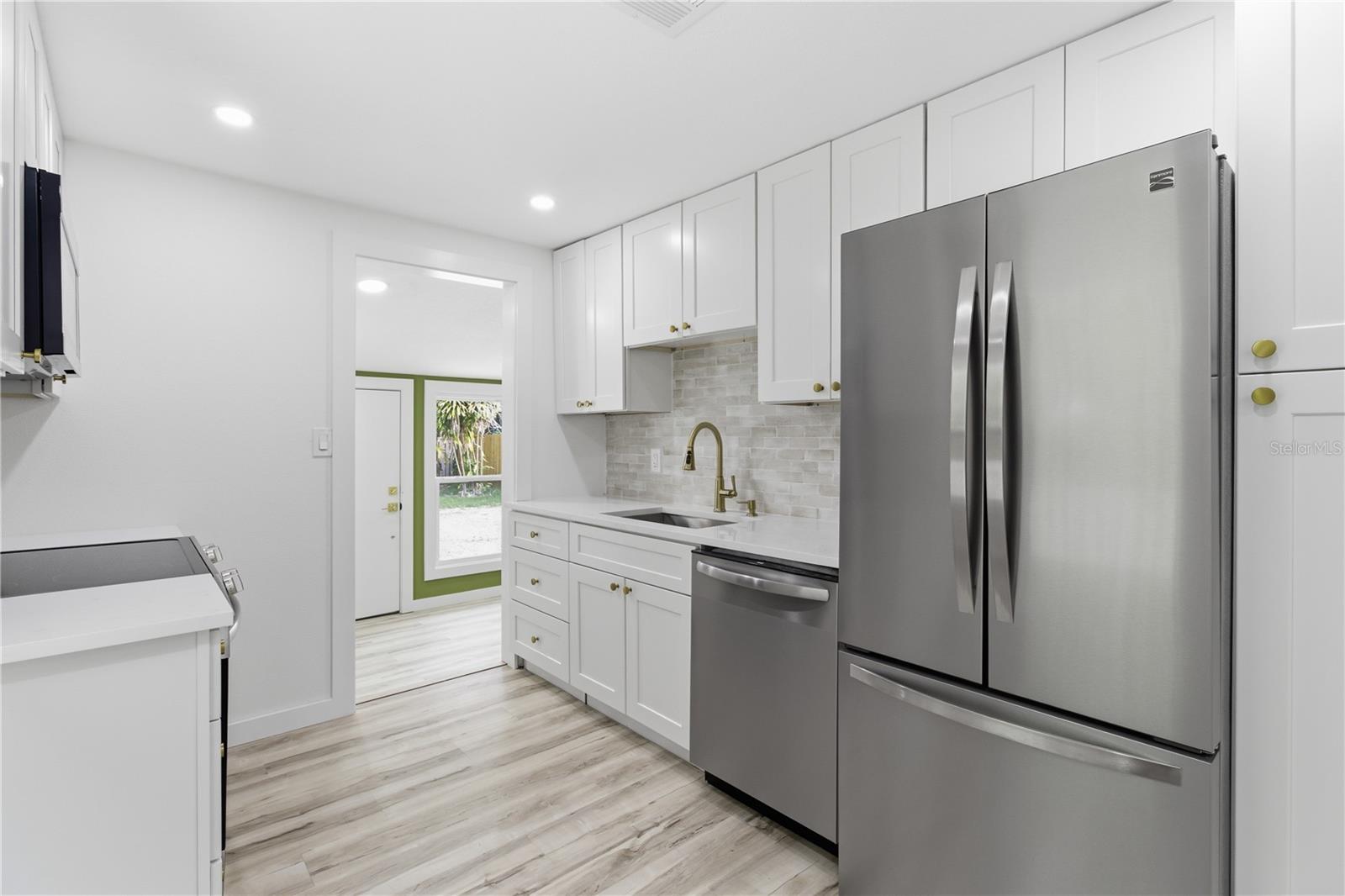 Image 9 of 41 For 5211 25th Avenue S