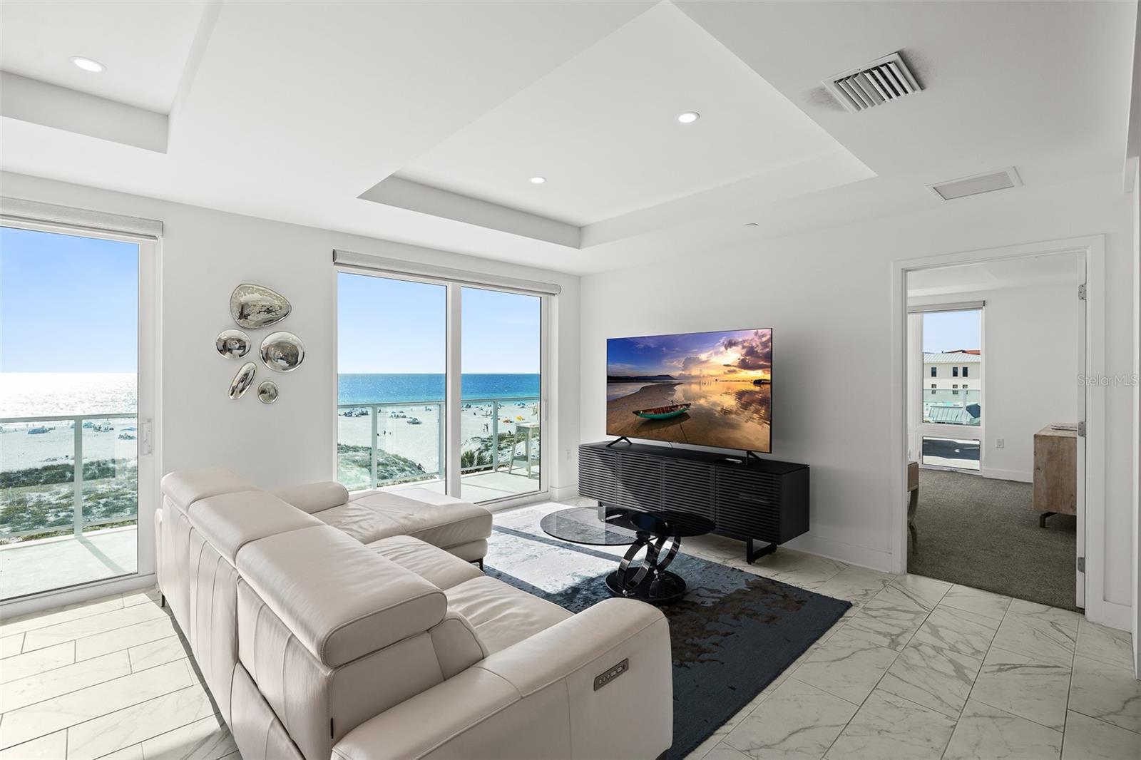 Image 11 of 56 For 15 Avalon Street 502