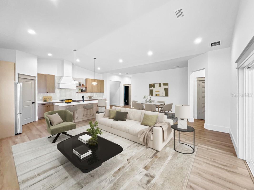 Listing photo id 11 for 1607 Gray Street S