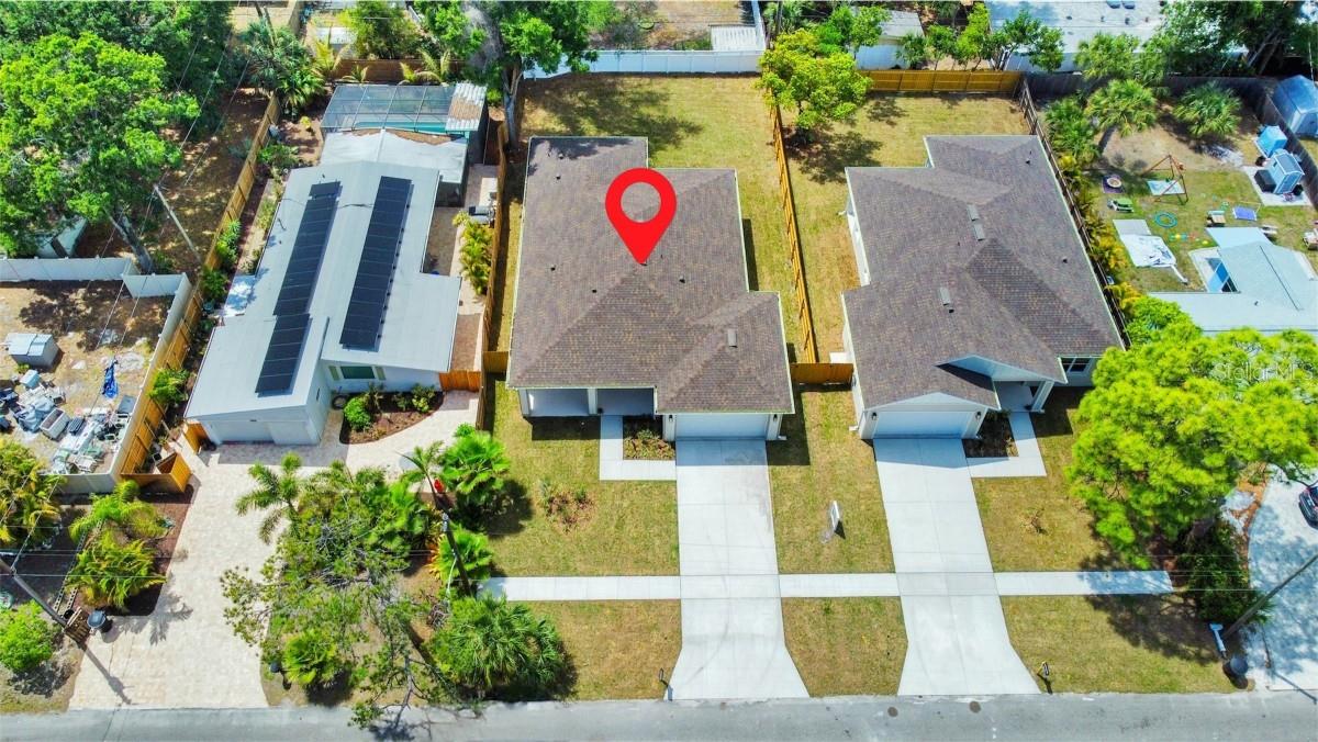 Listing photo id 13 for 1607 Gray Street S