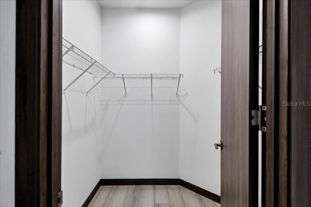 Image 9 of 16 For 5238 Fries Avenue