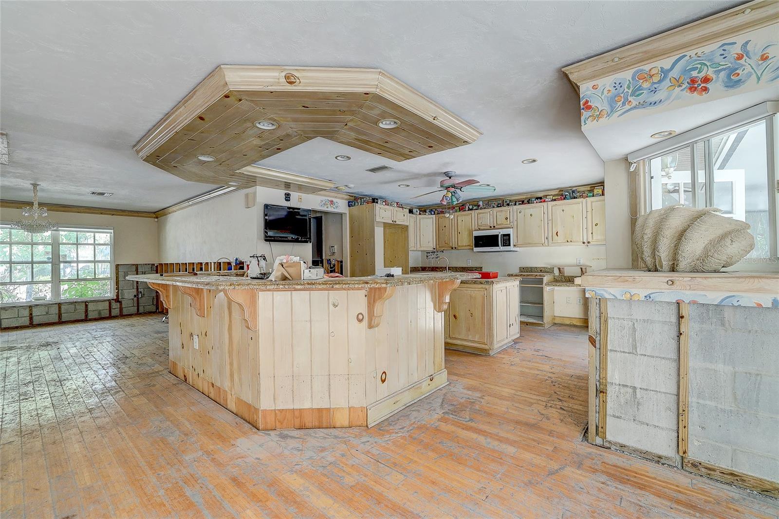 Image 12 of 64 For 226 Ogden Street