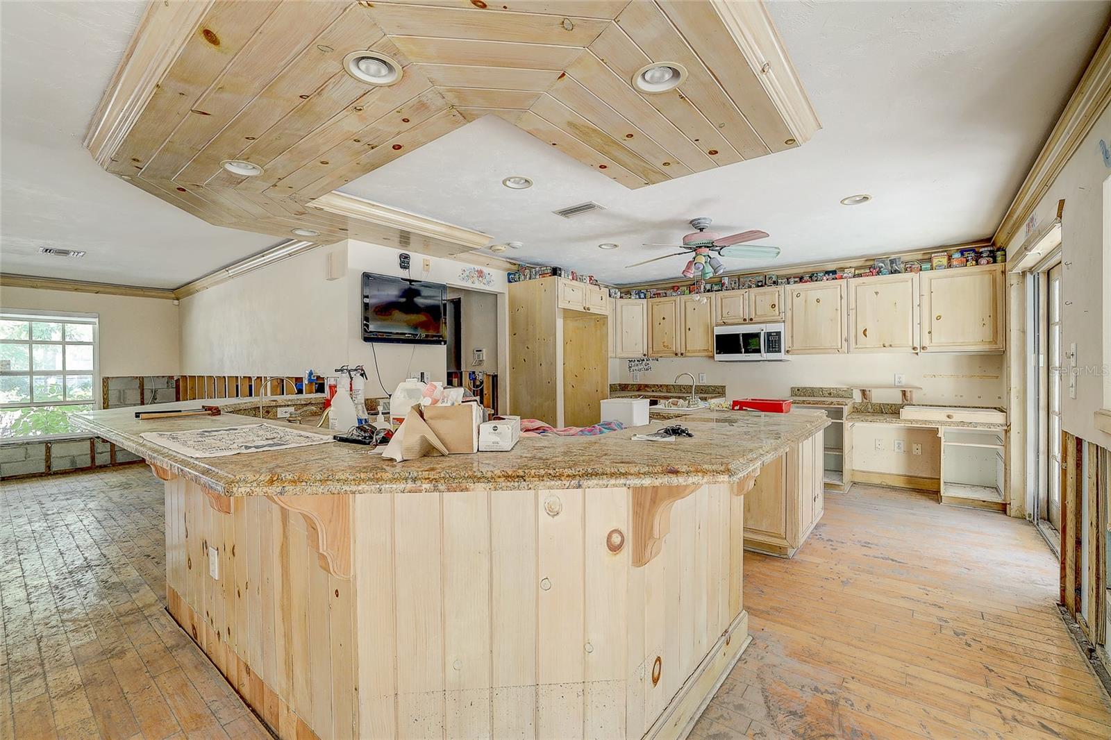 Image 13 of 64 For 226 Ogden Street