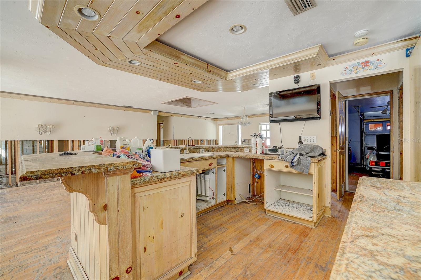 Image 16 of 64 For 226 Ogden Street