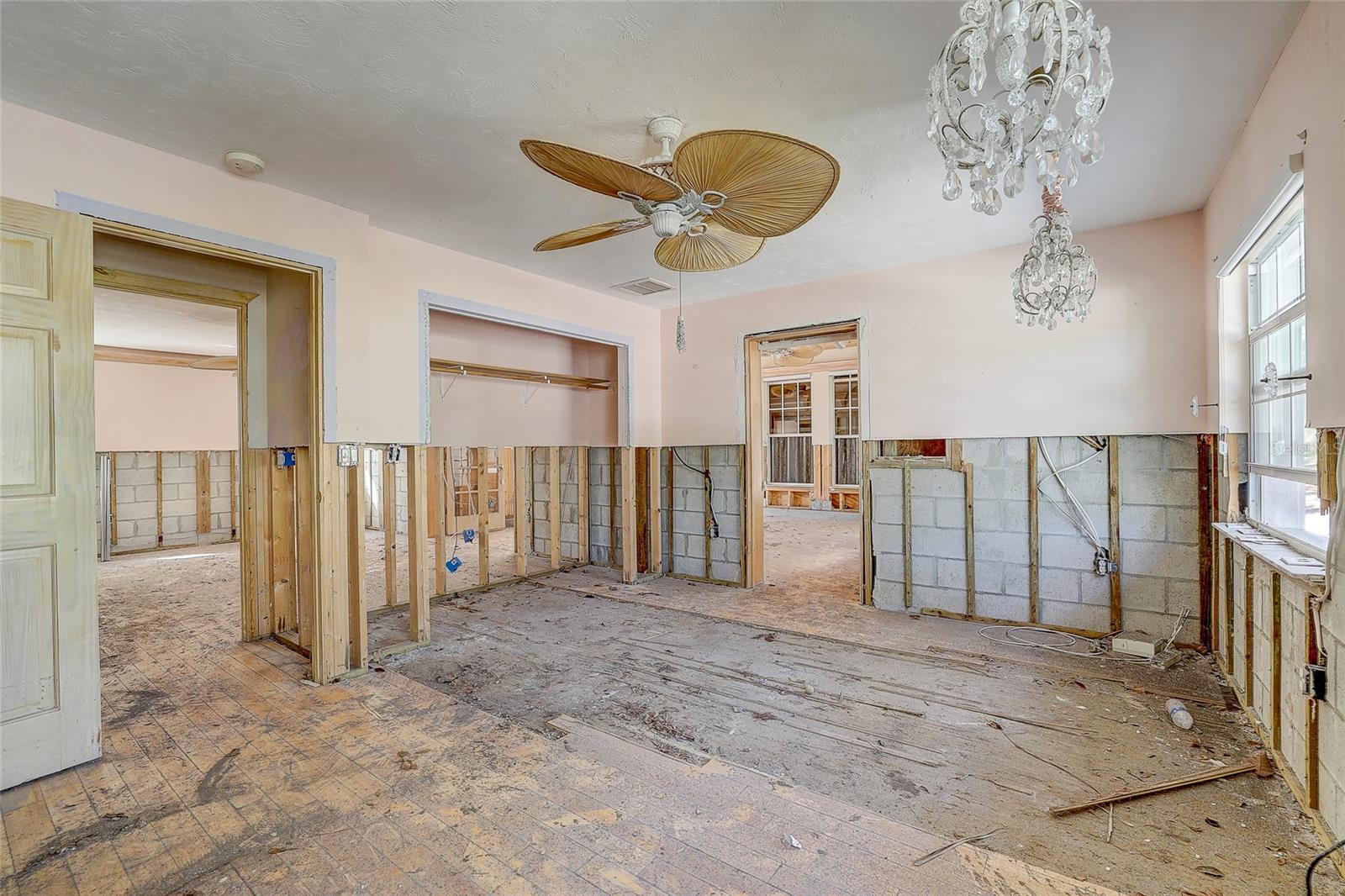 Image 19 of 64 For 226 Ogden Street