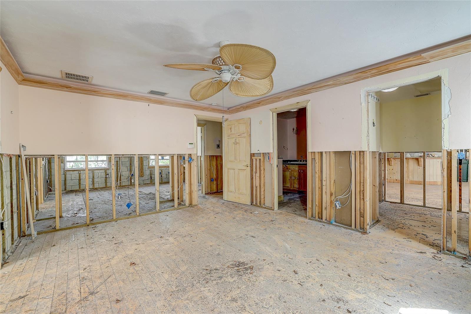 Image 26 of 64 For 226 Ogden Street