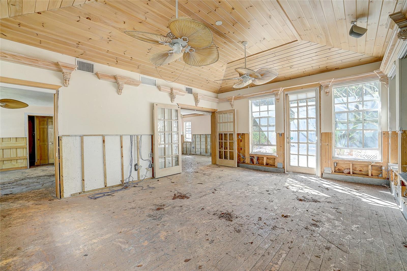 Image 30 of 64 For 226 Ogden Street