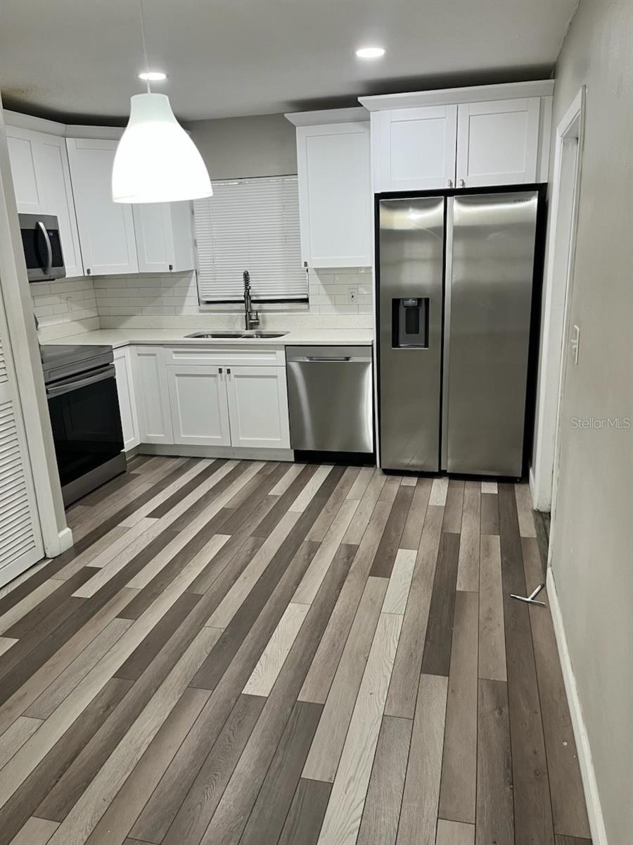 Image 3 of 8 For 3810 Cleveland Street B