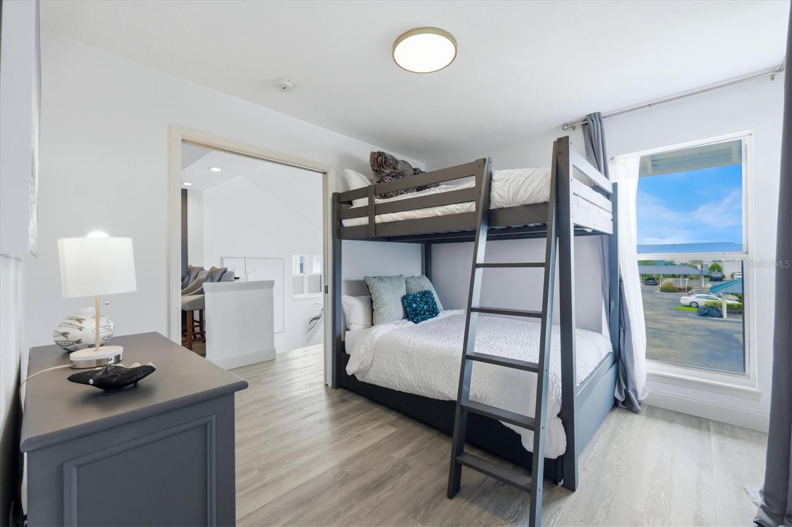 Image 23 of 62 For 972 Sandpiper Circle 972