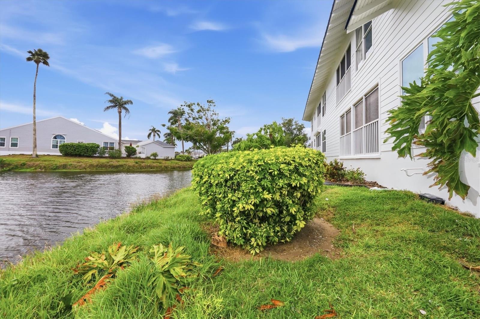 Image 33 of 62 For 972 Sandpiper Circle 972