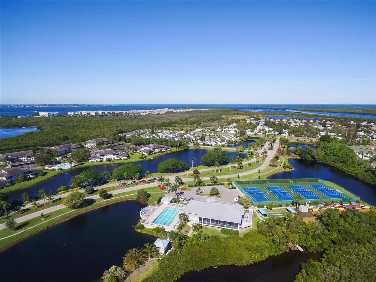 Image 50 of 62 For 972 Sandpiper Circle 972