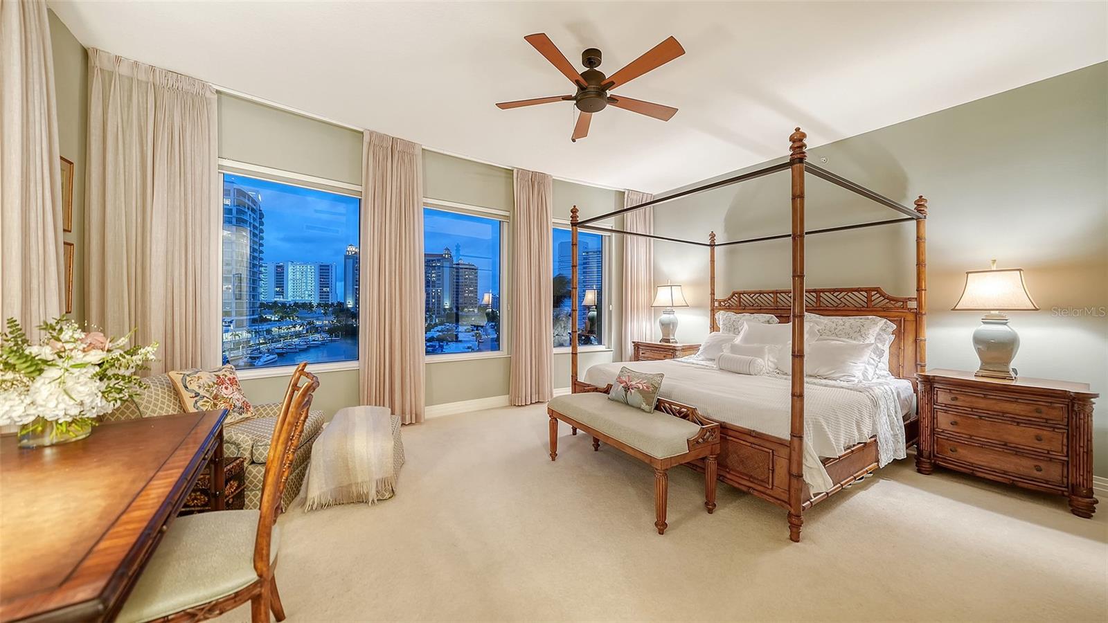 Image 19 of 80 For 990 Blvd Of The Arts  604