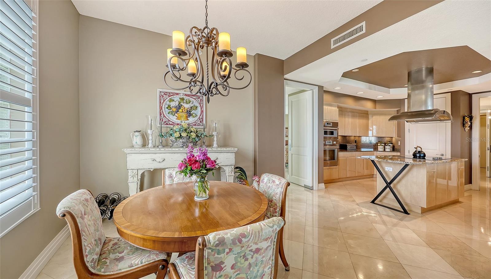 Image 27 of 80 For 990 Blvd Of The Arts  604