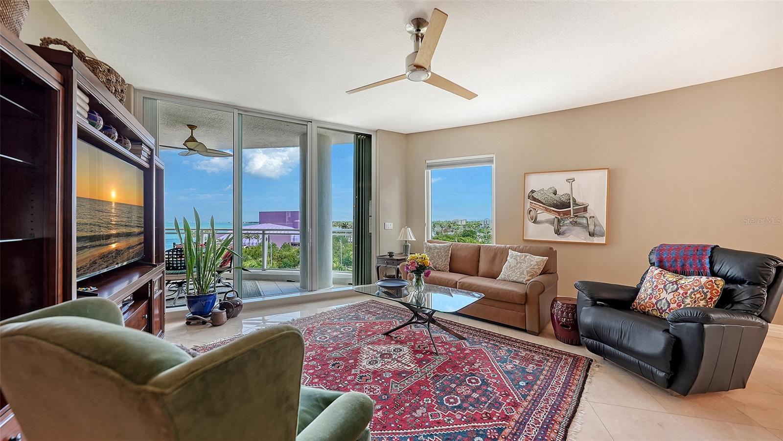 Image 34 of 80 For 990 Blvd Of The Arts  604