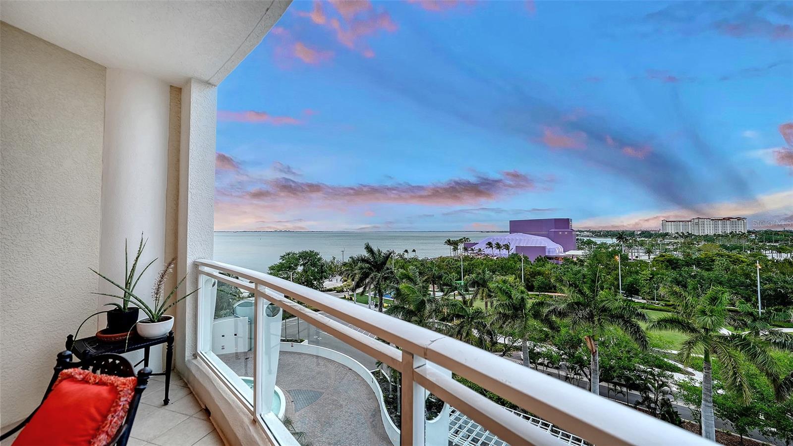 Image 45 of 80 For 990 Blvd Of The Arts  604