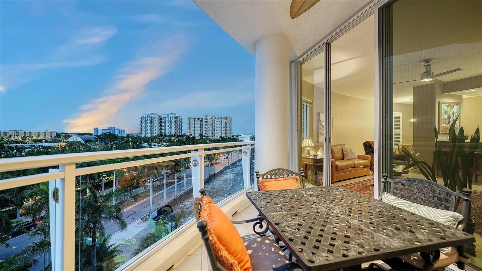 Image 46 of 80 For 990 Blvd Of The Arts  604