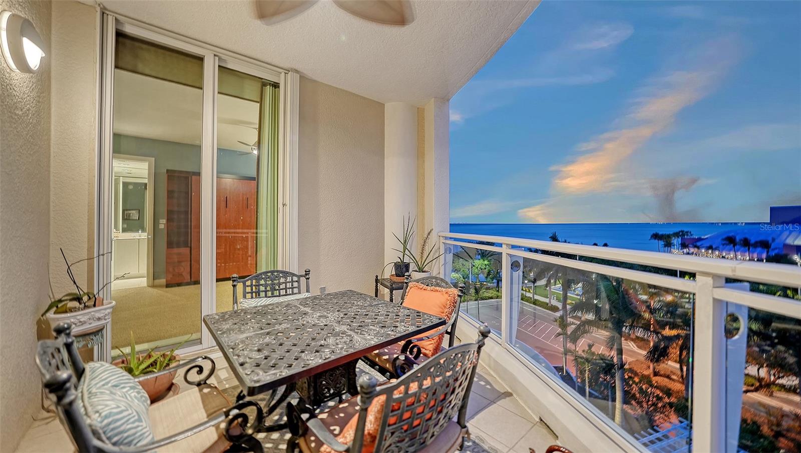 Image 47 of 80 For 990 Blvd Of The Arts  604