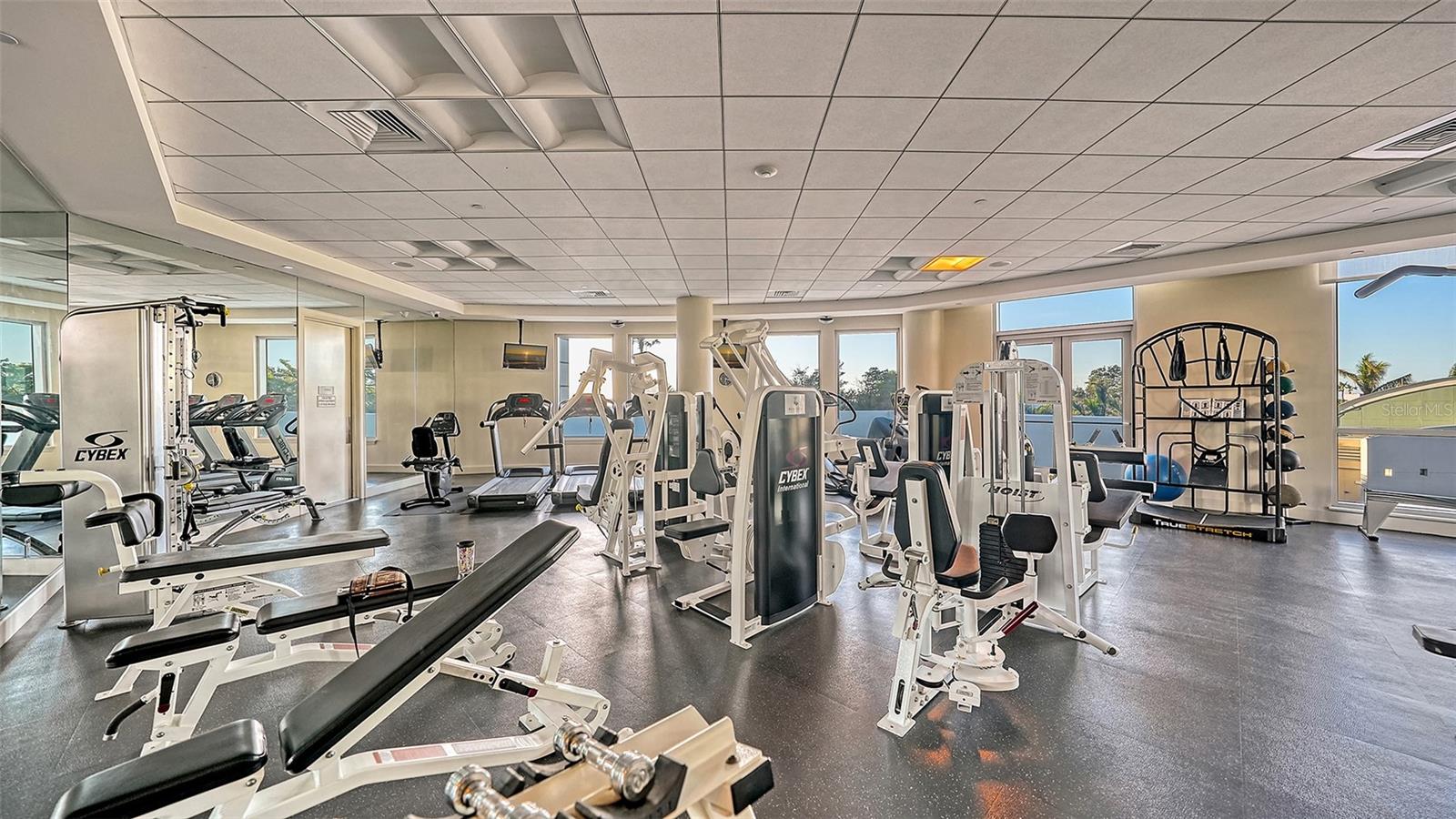 Image 57 of 80 For 990 Blvd Of The Arts  604