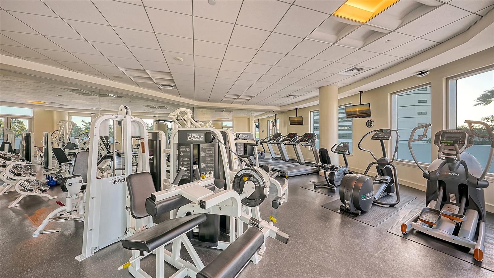 Image 58 of 80 For 990 Blvd Of The Arts  604