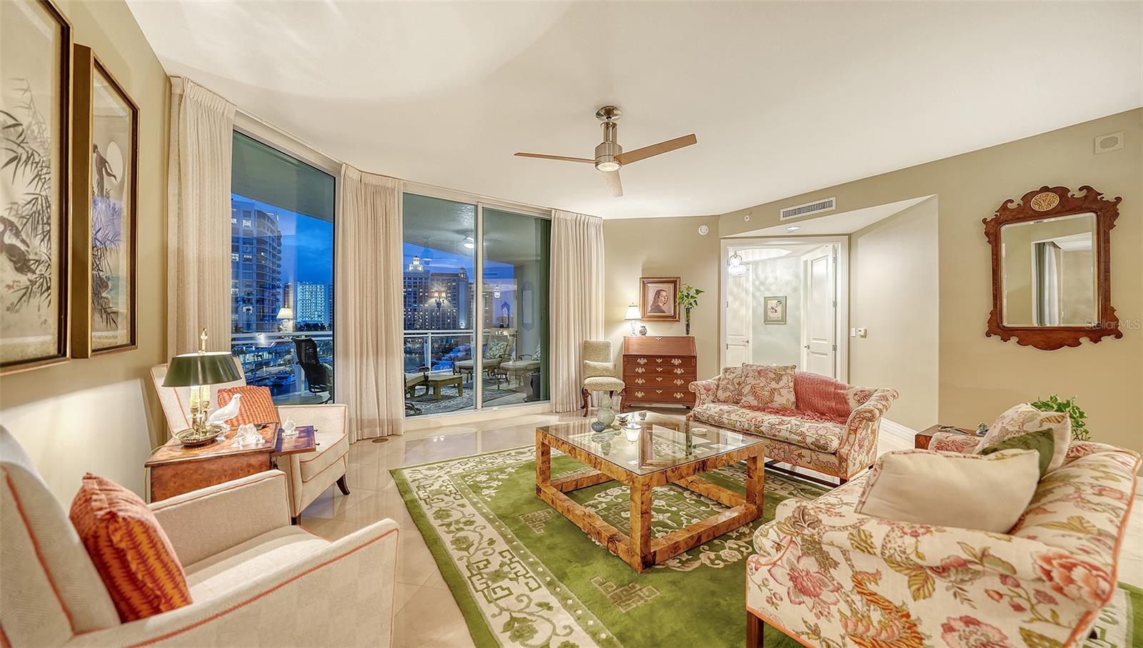 Image 9 of 80 For 990 Blvd Of The Arts  604