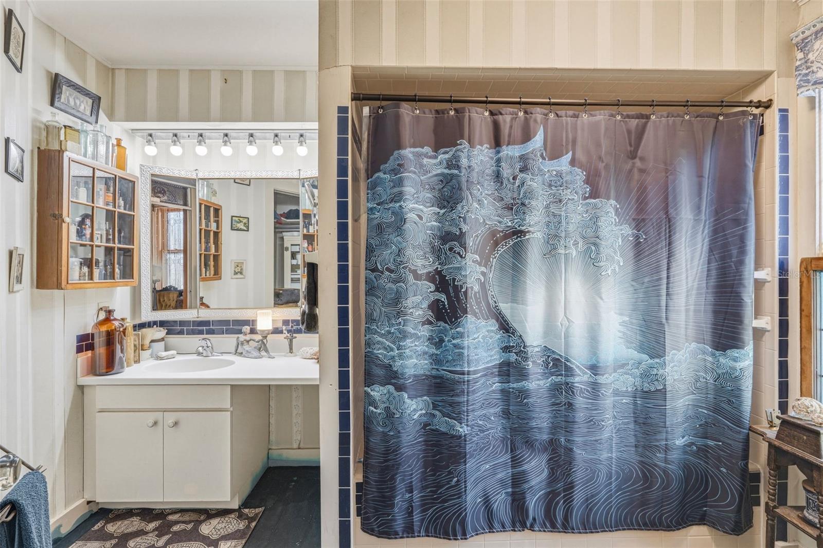 Image 24 of 45 For 223 Monroe Avenue