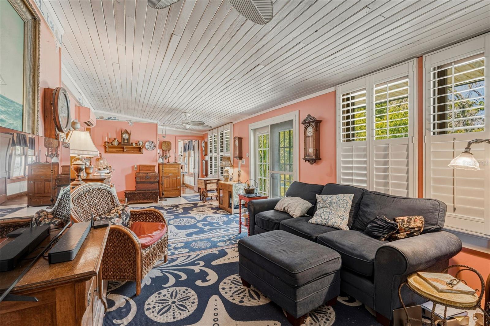 Image 28 of 45 For 223 Monroe Avenue