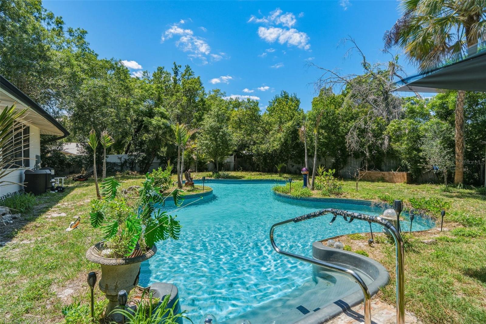 Image 39 of 45 For 223 Monroe Avenue