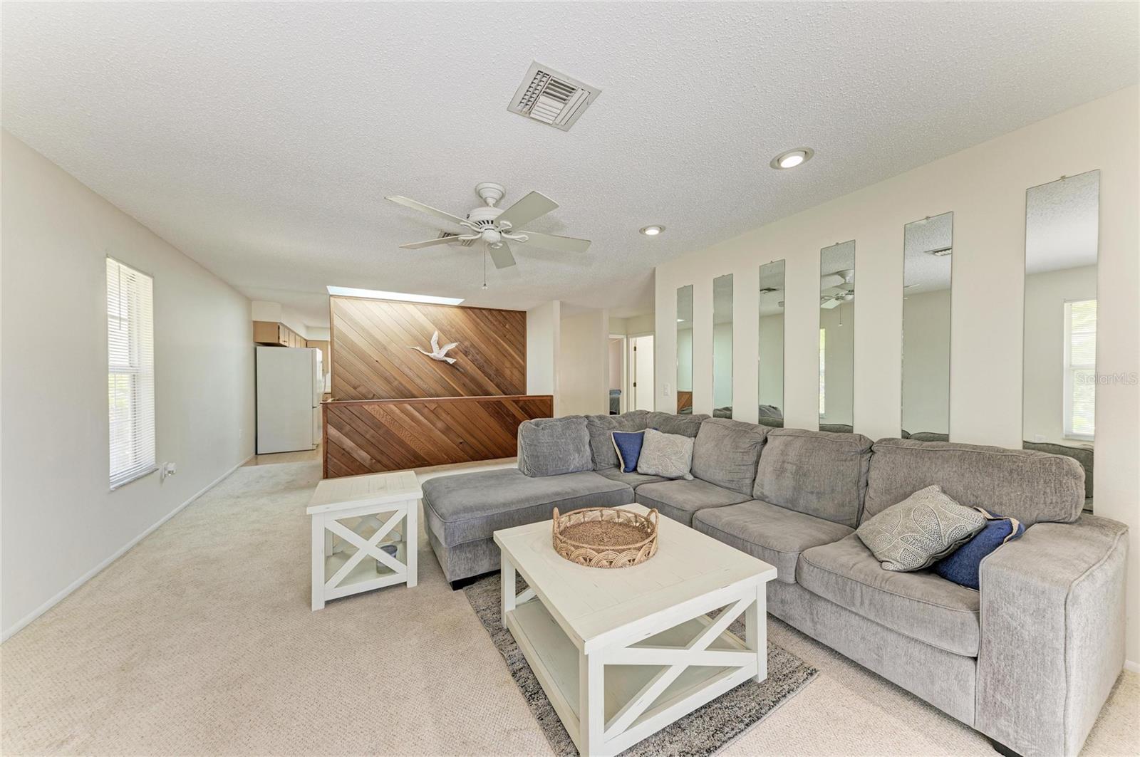 Image 11 of 50 For 517 Spring Avenue