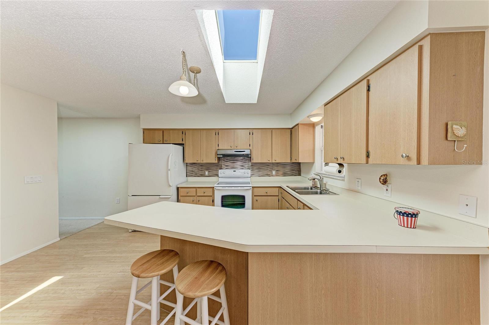 Image 14 of 50 For 517 Spring Avenue