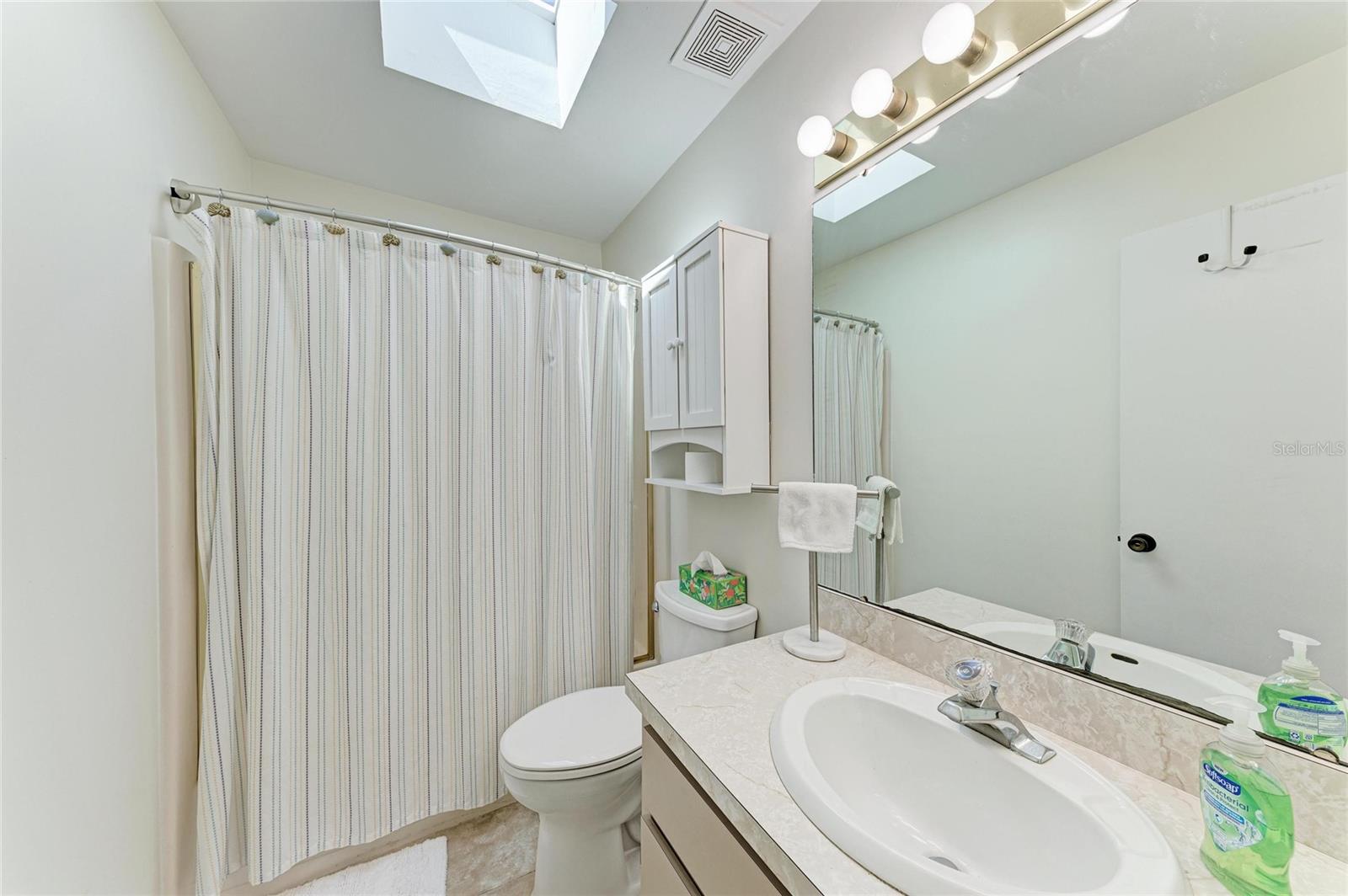 Image 27 of 50 For 517 Spring Avenue