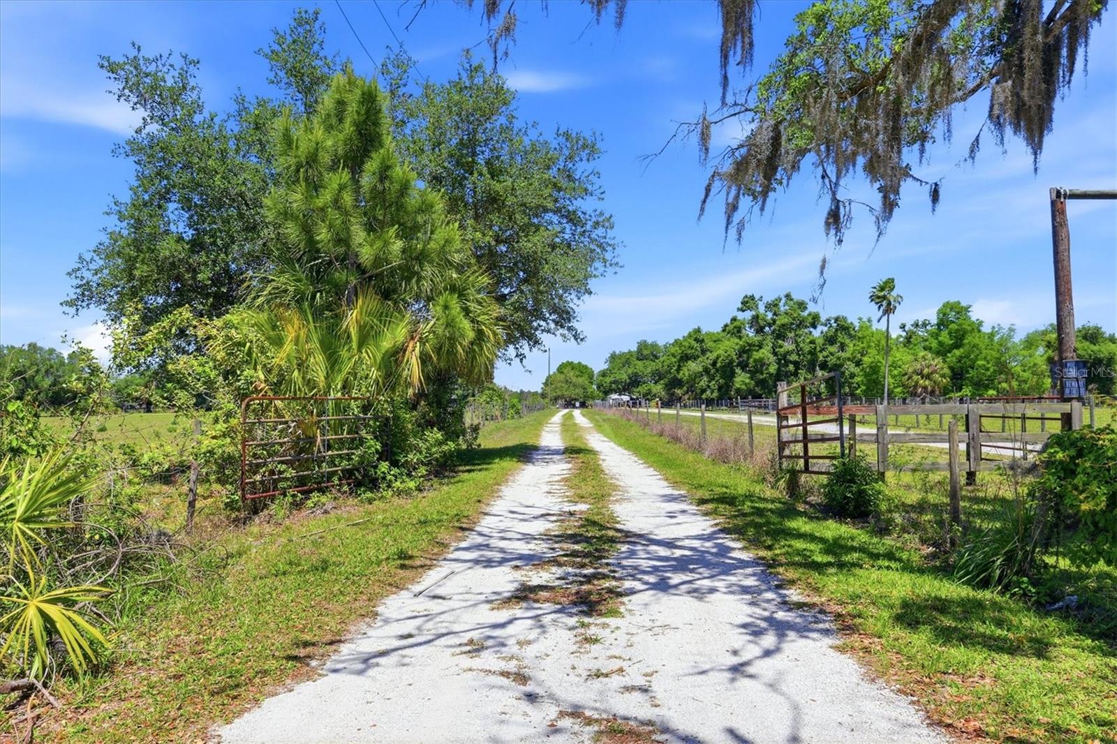 Image 27 of 49 For 30981 Singletary Road