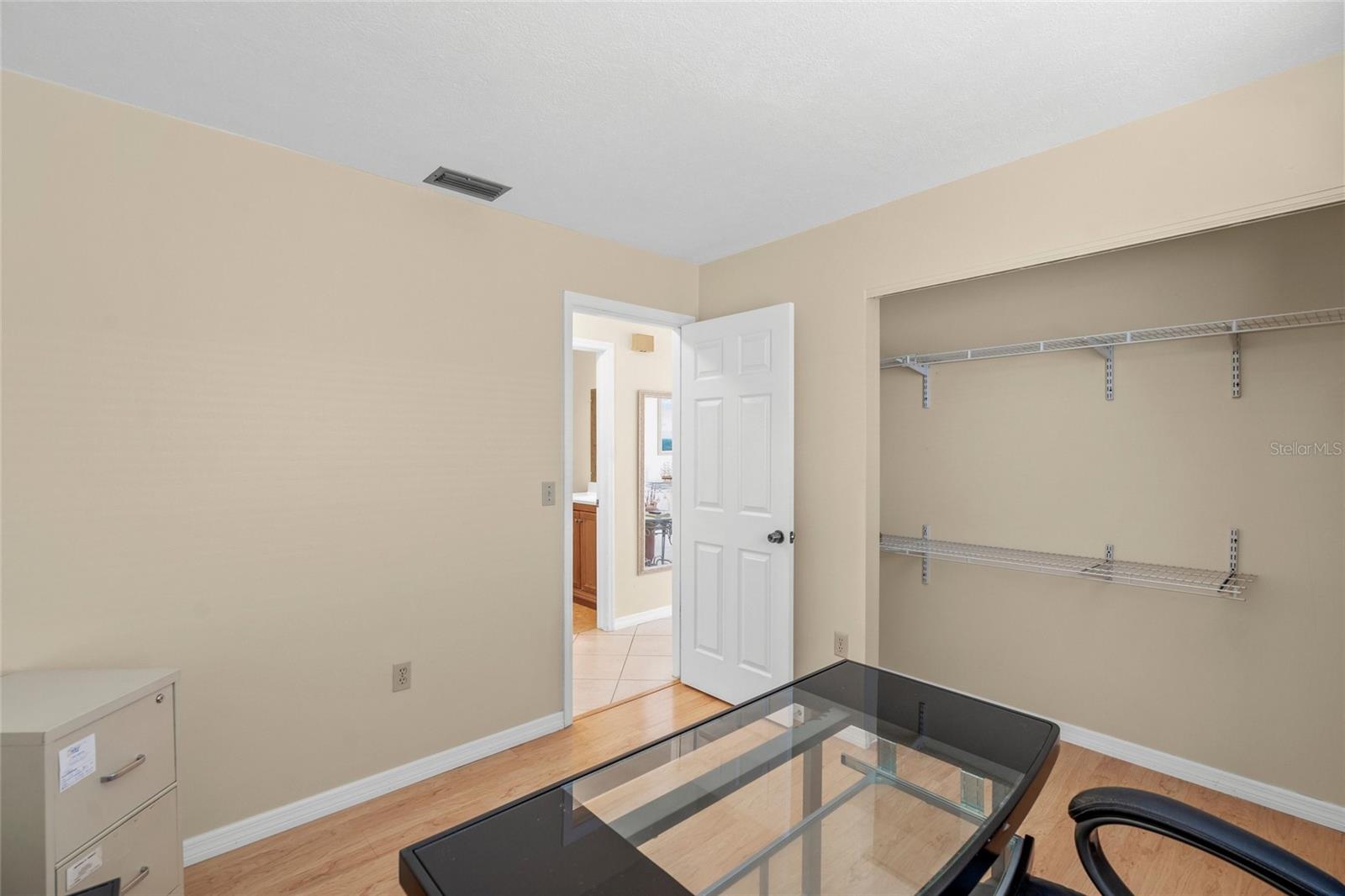 Image 17 of 41 For 1036 Hope Street